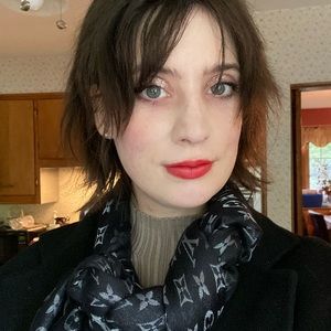 Meet your Posher, Alexis